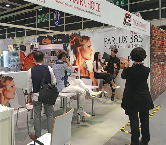 HONG KONG: i phon Parlux al Cosmoprof Asia 2015